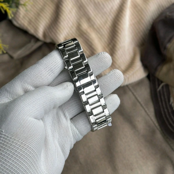 Analog Automatic Top Quality Collection With High Quality Strap Best Finishing Body & Case - Silver