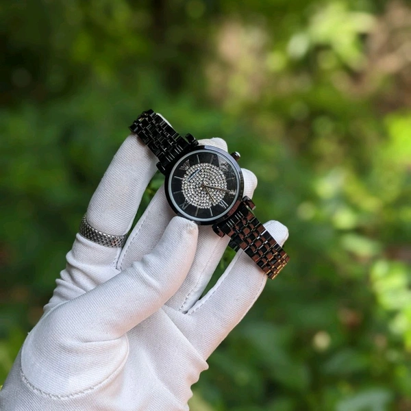 Analog Chronograph 32MM Top Quality Collection With High Quality Strap Best Finishing Body & Case