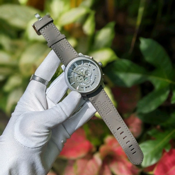 Analog Chronograph Top Quality Collection With High Quality Strap Best finishing Body & Case - Gray