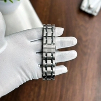 Analog Chronograph Top Quality Collection With High Quality Strap Best finishing Body & Case