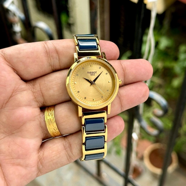 Analog Classis Original Japan Quartz Movement Watch With High Quality Strap Best finishing Body & Case