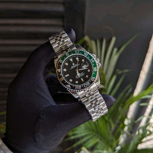 Analog Day Date High Quality Quartz Movement Collection With High Quality Strap Best finishing Body & Case