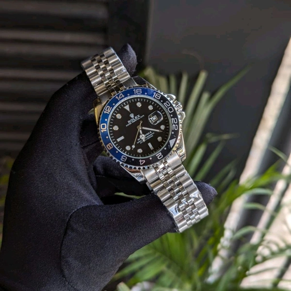 Analog Day Date High Quality Quartz Movement Collection With High Quality Strap Best finishing Body & Case