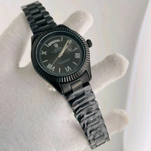 Analog Day Date High Quality Quartz Movement Collection With High Quality Strap Best finishing Body & Case