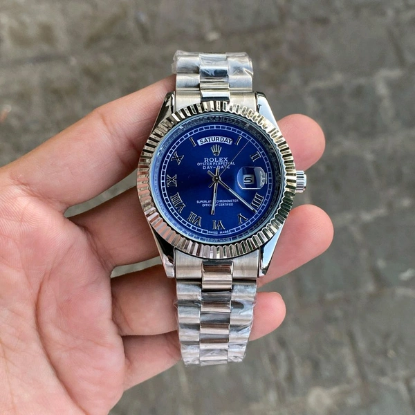 Analog Day Date High Quality Quartz Movement Collection With High Quality Strap Best finishing Body & Case