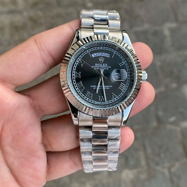 Analog Day Date High Quality Quartz Movement Collection With High Quality Strap Best finishing Body & Case