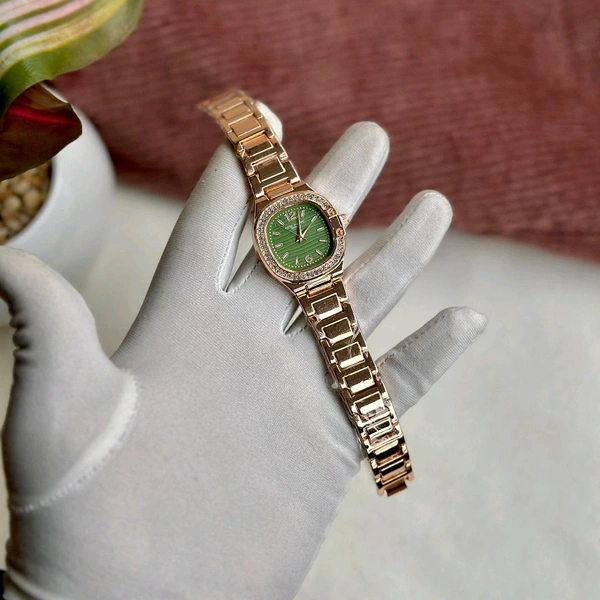 Analog High End Battery Operated Quartz Movement Watch For Her | A Beautiful Watch Designed To Stand The Test Of Time