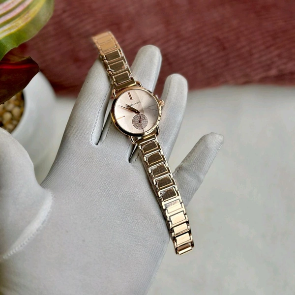 Analog High End Battery Operated Quartz Movement Watch For Her | A Beautiful Watch Designed To Stand The Test Of Time