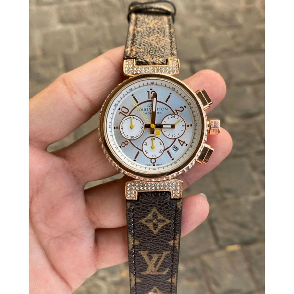 Analog High Quality Quartz Movement High Quality Collection With High Quality Strap Best finishing Body & Case