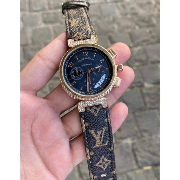 Analog High Quality Quartz Movement High Quality Collection With High Quality Strap Best finishing Body & Case