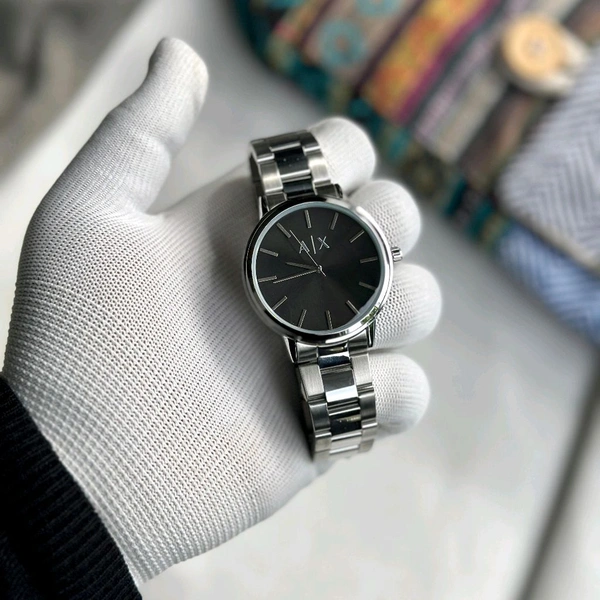 Analog High Quality Quartz Movement Watch Collection With High Quality Strap Best finishing Body & Case