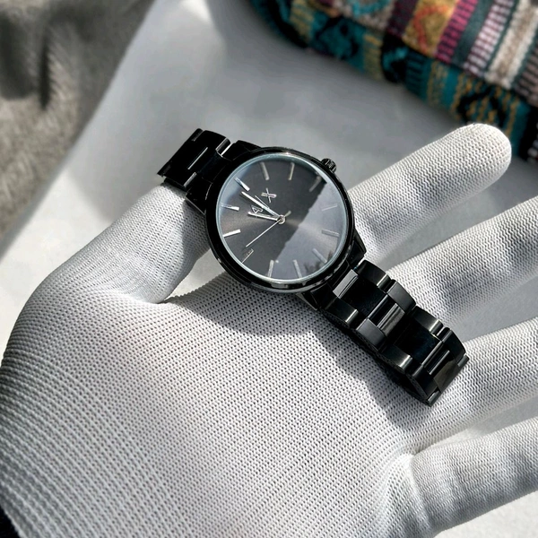 Analog High Quality Quartz Movement Watch Collection With High Quality Strap Best finishing Body & Case