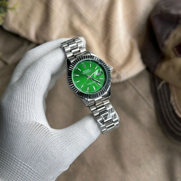 Analog High Quality Quartz Movement Watch Collection With High Quality Strap Best finishing Body & Case