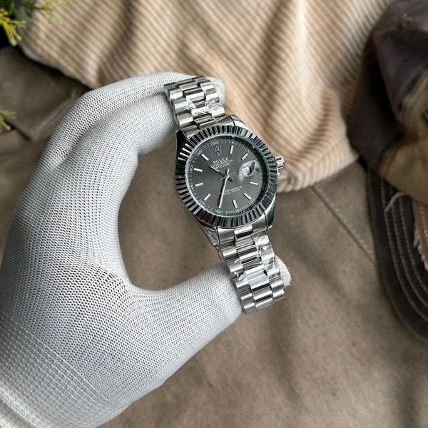 Analog High Quality Quartz Movement Watch Collection With High Quality Strap Best finishing Body & Case