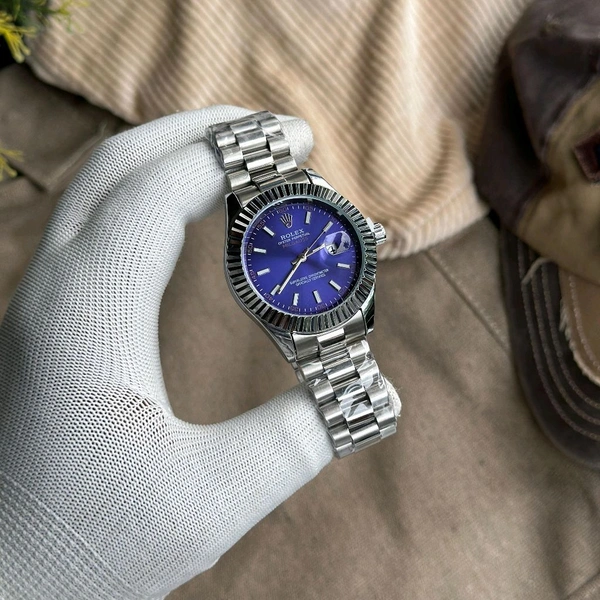 Analog High Quality Quartz Movement Watch Collection With High Quality Strap Best finishing Body & Case