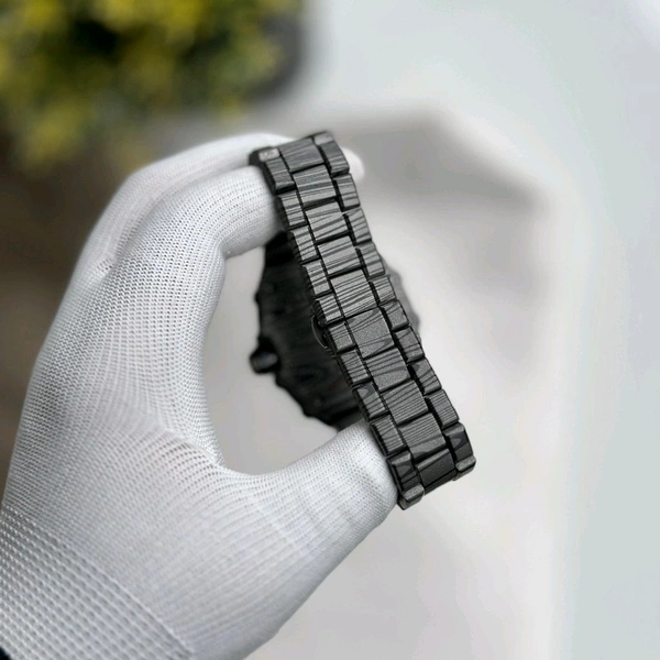 Analog High Quality Quartz Movement Watch Collection With High Quality Strap Best finishing Body & Case