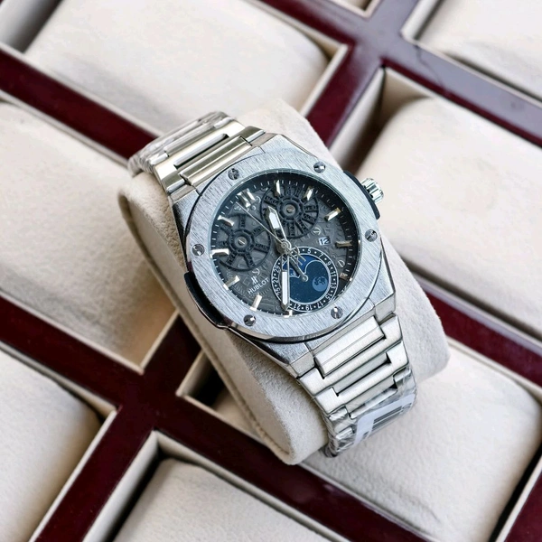 Analog High Quality Quartz Movement Watch With High Quality Strap Best finishing Body & Case