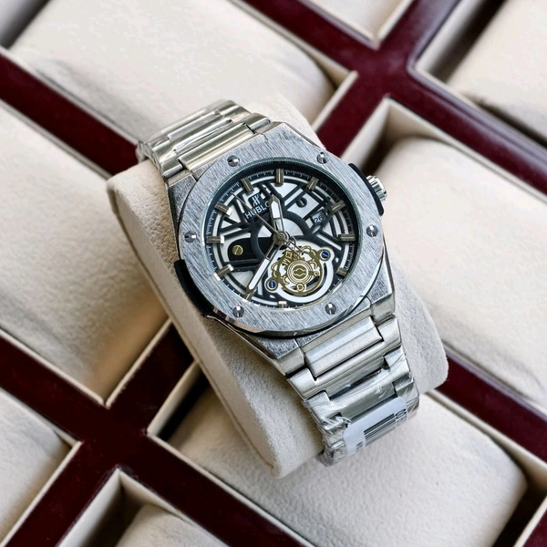 Analog High Quality Quartz Movement Watch With High Quality Strap Best finishing Body & Case