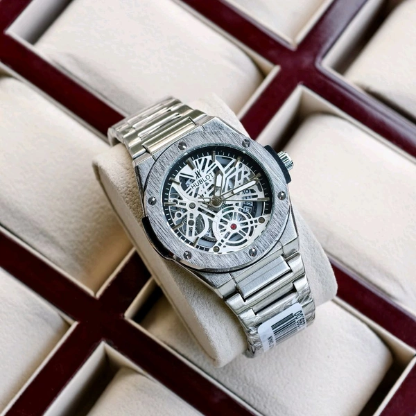 Analog High Quality Quartz Movement Watch With High Quality Strap Best finishing Body & Case