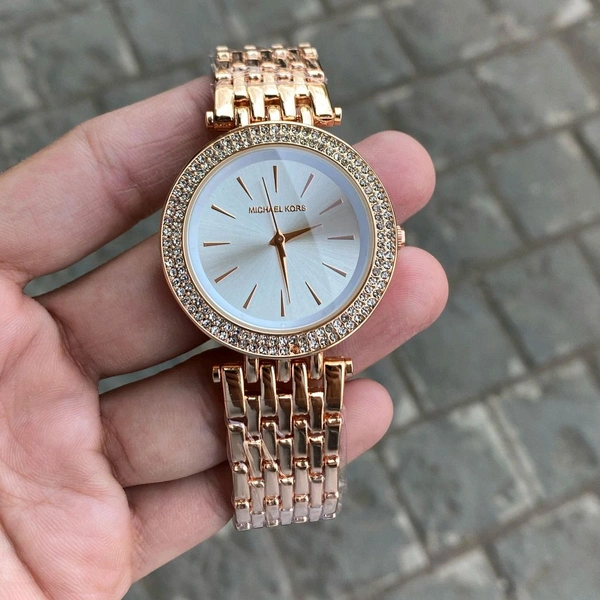 Analog MK3553 Unbeatable & Powerful battery operated machinery Watch