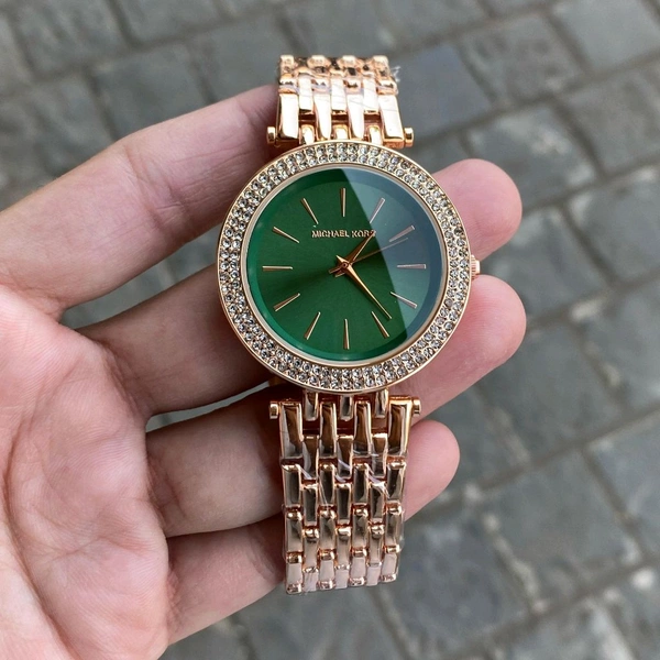 Analog MK3553 Unbeatable & Powerful battery operated machinery Watch