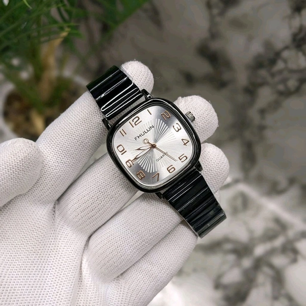 Analog Most Demanded Good Budget Quality Watch With High Quality Strap Best Finishing Body & Case