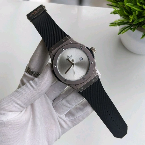 Analog Most Demanded Trending Analog Watch With High Quality Strap Best Finishing Body & Case