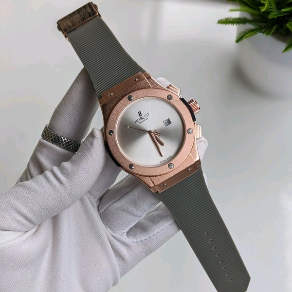 Analog Most Demanded Trending Analog Watch With High Quality Strap Best Finishing Body & Case
