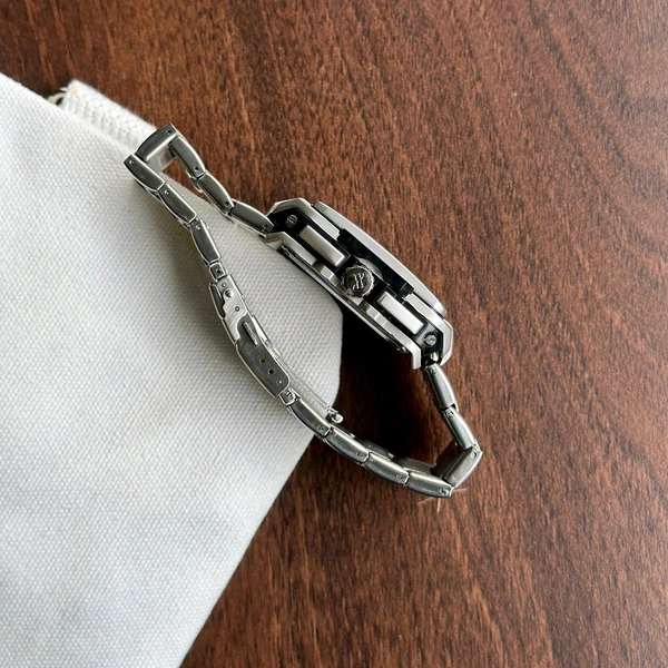 Analog Most Demanded Trending Watch With High Quality Strap Best Finishing Body & Case