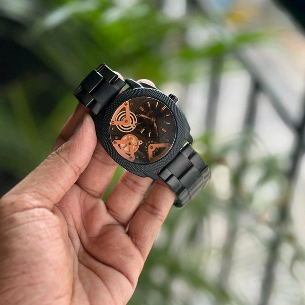 Analog Quartz Moment Collection With High Quality Strap Best finishing Body & Case