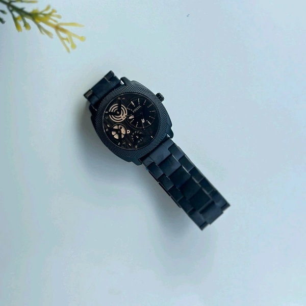 Analog Quartz Moment Collection With High Quality Strap Best finishing Body & Case