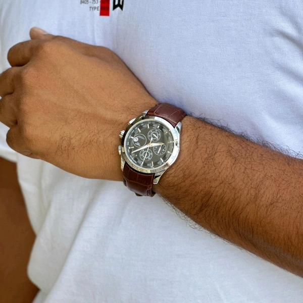 Analog Quartz Movement Top Quality Watch With High Quality Strap Best finishing Body & Case