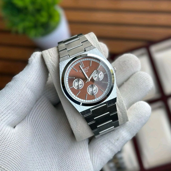 Analog Quartz Movement Trending Collection With High Quality Strap Best finishing Body & Case