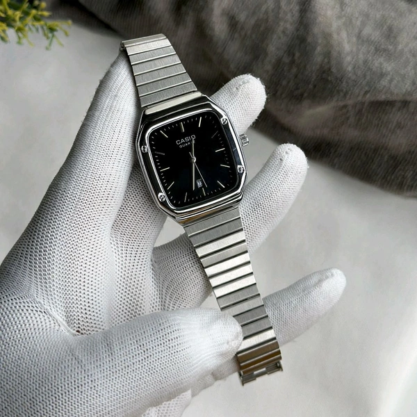 Analog Quartz Movement Watch Best Quality Collection With High Quality Silicon Strap