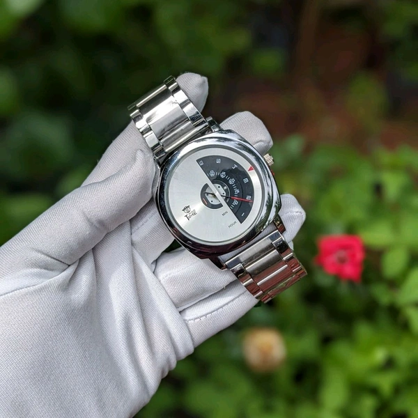 Analog Quartz Movement Watch Collection With High Quality Strap Best finishing Body & Case