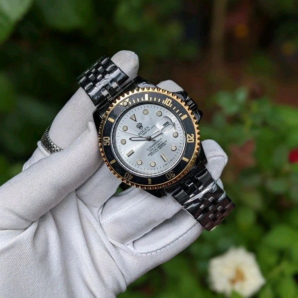 Analog Quartz Movement Watch With High Quality Strap Best finishing Body & Case