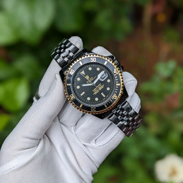 Analog Quartz Movement Watch With High Quality Strap Best finishing Body & Case