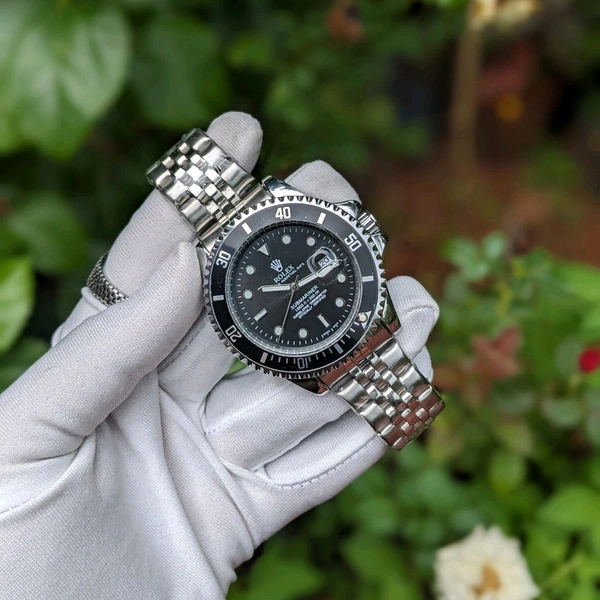 Analog Quartz Movement Watch With High Quality Strap Best finishing Body & Case