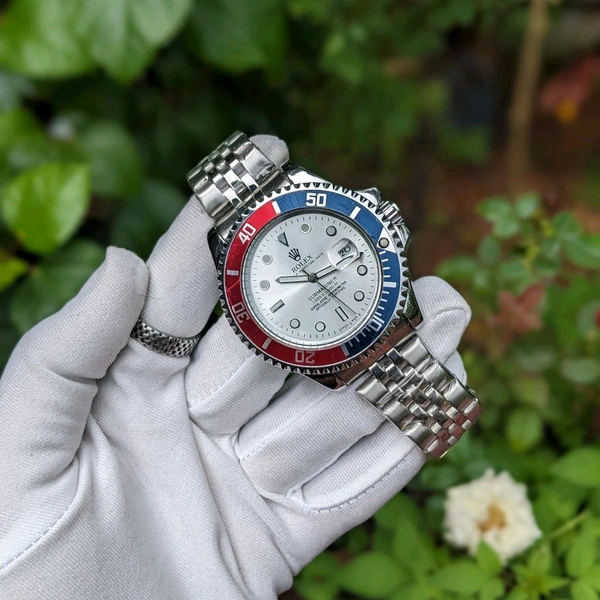 Analog Quartz Movement Watch With High Quality Strap Best finishing Body & Case