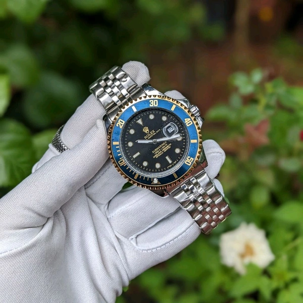 Analog Quartz Movement Watch With High Quality Strap Best finishing Body & Case