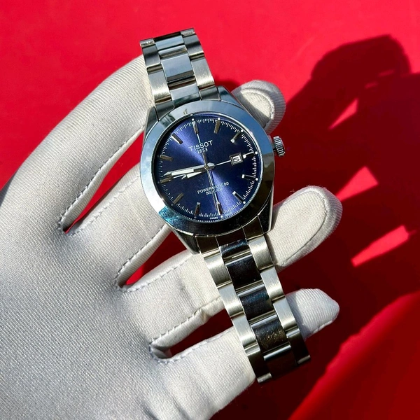 Analog Quartz Movement Watch With High Quality Strap Best finishing Body & Case