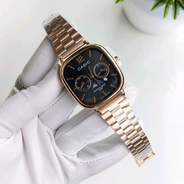 Analog Quartz Movement Watch With High Quality Strap Best finishing Body & Case