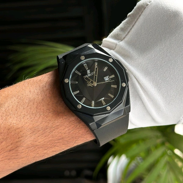 Analog Quartz Movement Watch With High Quality Strap Best finishing Body & Case - Black