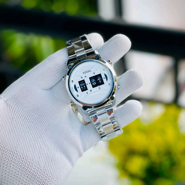 Analog Quartz Movement Watch With High Quality Strap Best finishing Body & Case