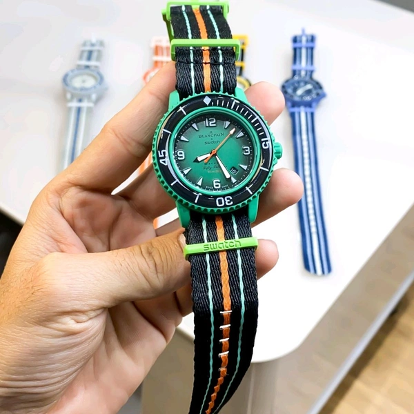 Analog SO35B400 Limited Edition High Quality Quartz Movement Watch With Rotating Bezel