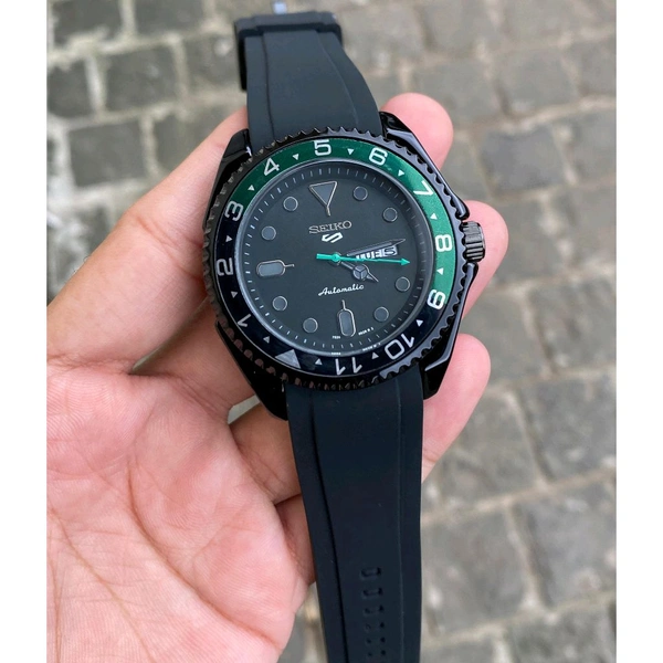 Analog Sportive Series Durable High Quality Quartz Movement Watch With Free Name Brand Box Packing