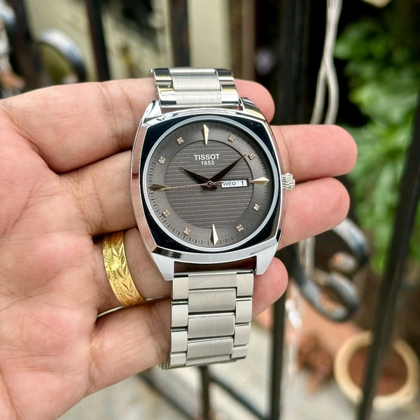 Analog T-Classic Gentleman Battery Operation Sweep Movement High End Machinery For Men