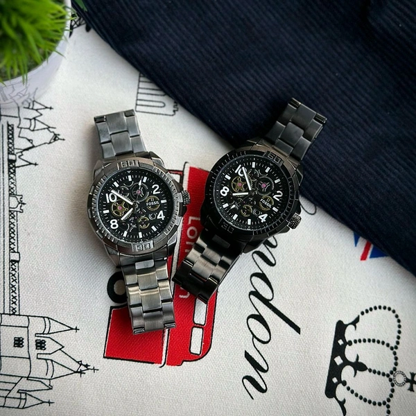 Analog Unique Quartz Movement Collection With High Quality Strap Best finishing Body & Case