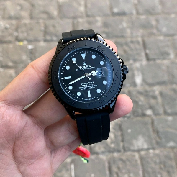 Analog Yacht Master High Quality Battery Optimized Machinery Watch With Black Rubber Strap