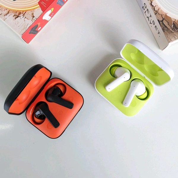 Bluetooth Truly Wireless In Ear Earbuds With Mic - Black